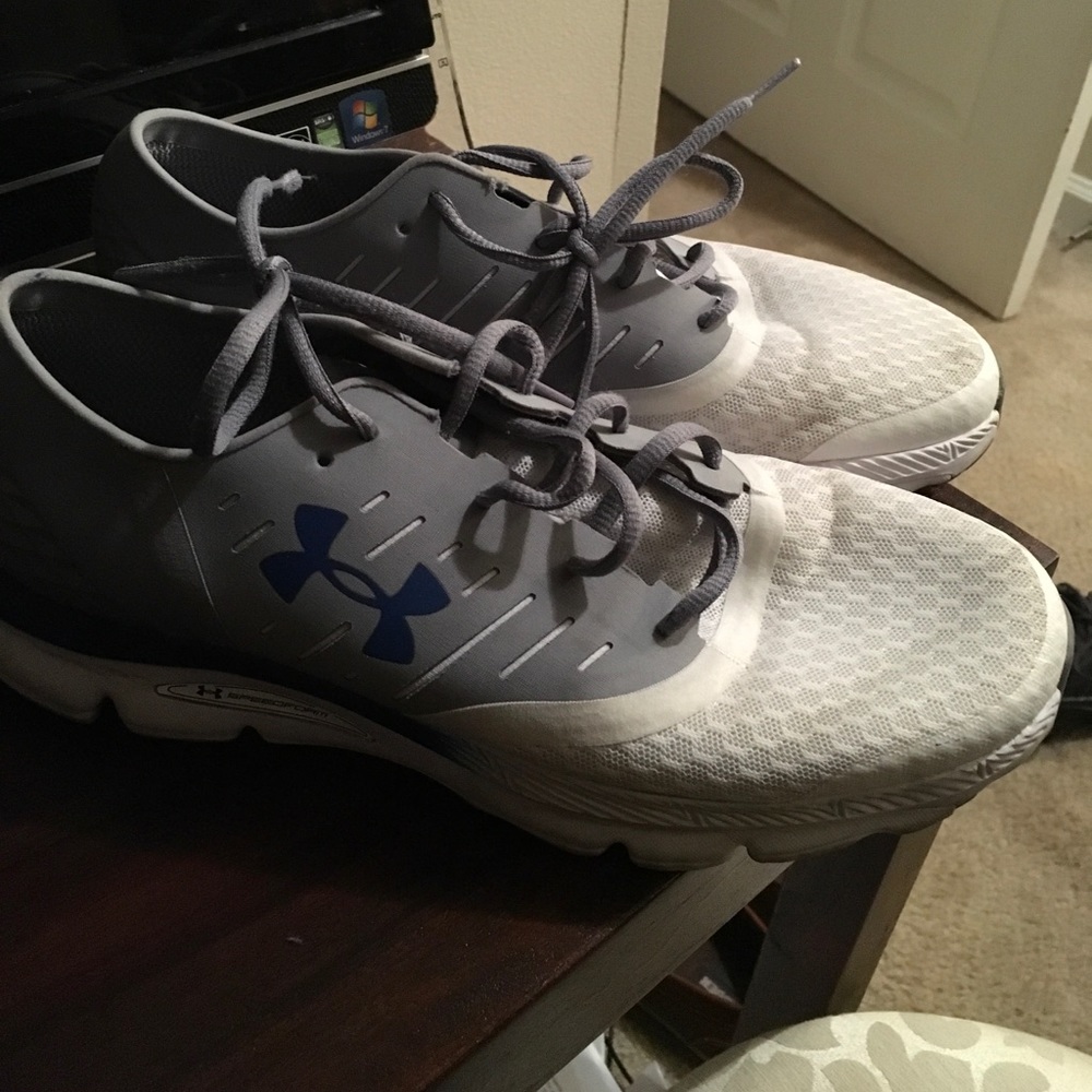 Undearmor sneakers men size 11